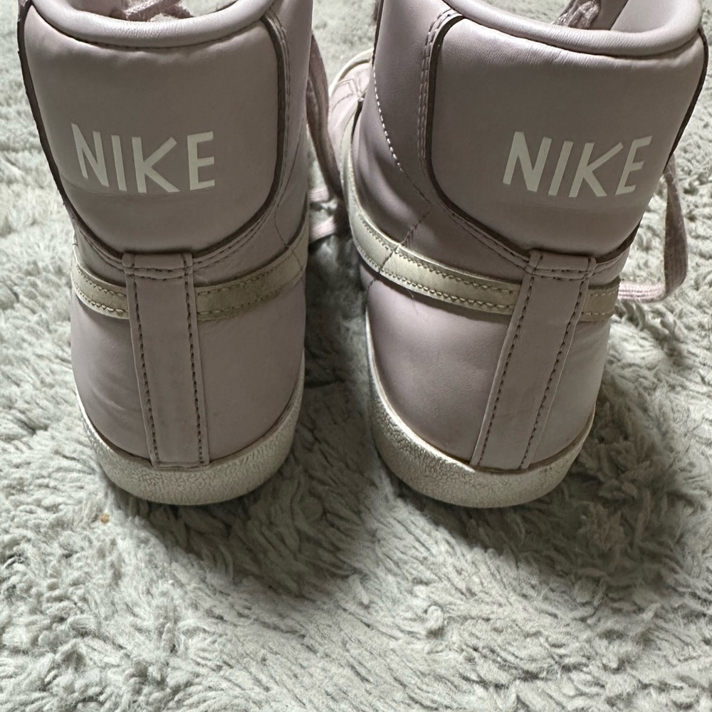 Mauve And Beige Pair Up On Latest Womens Nike Blazer Mid ’77 Size 10 - Picture 5 of 7